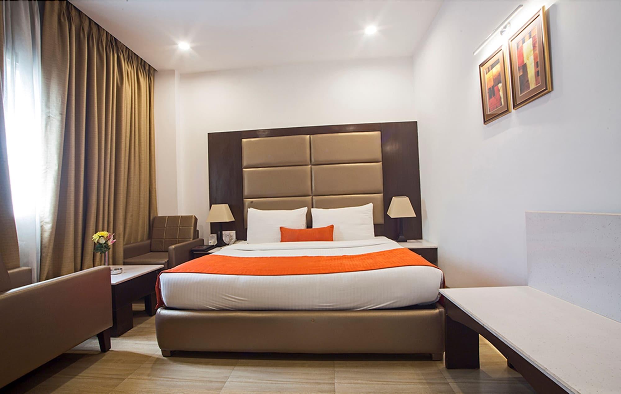 Hotel Shanti Palace Mahipalpur Új-Delhi Kültér fotó