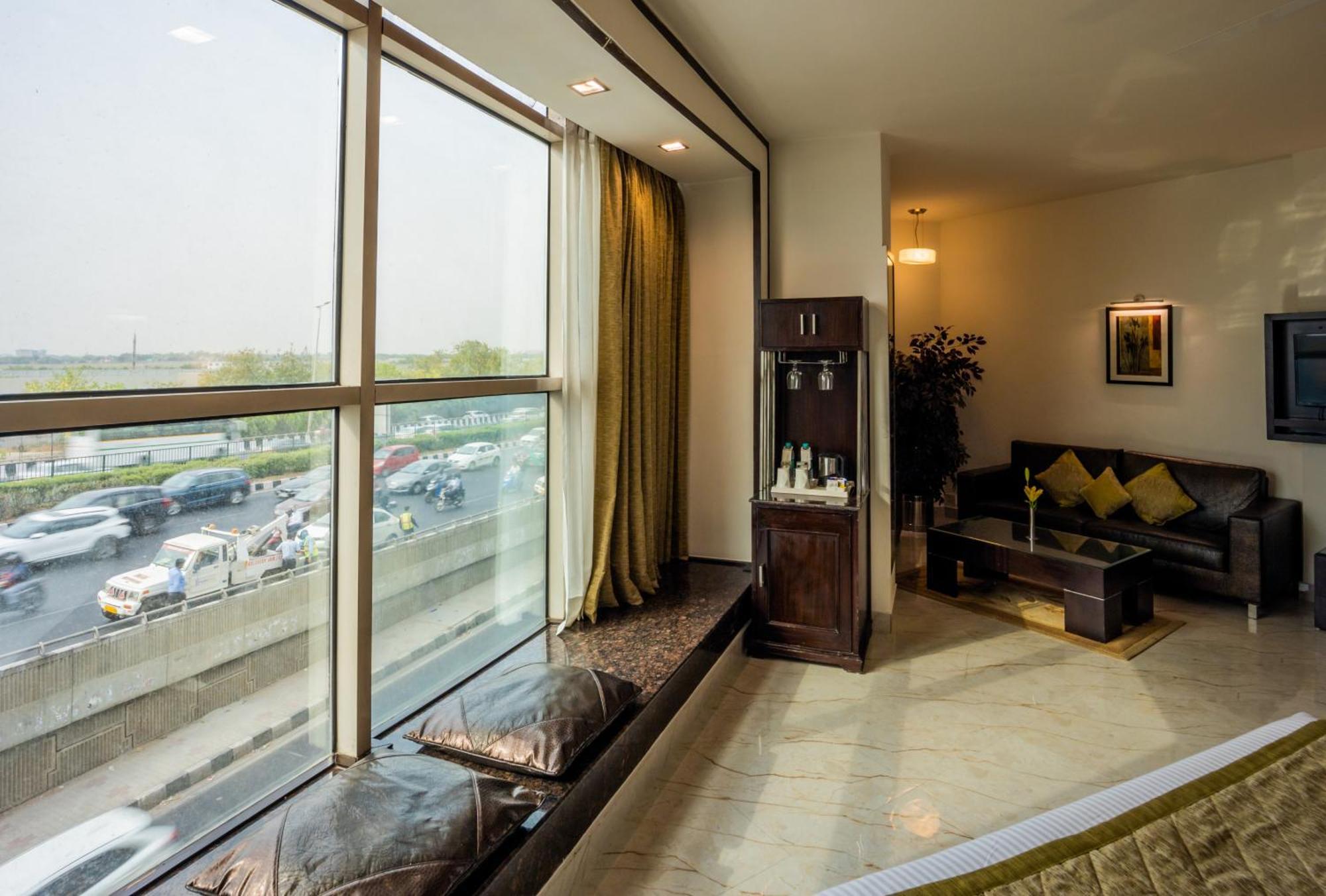 Hotel Shanti Palace Mahipalpur Új-Delhi Kültér fotó