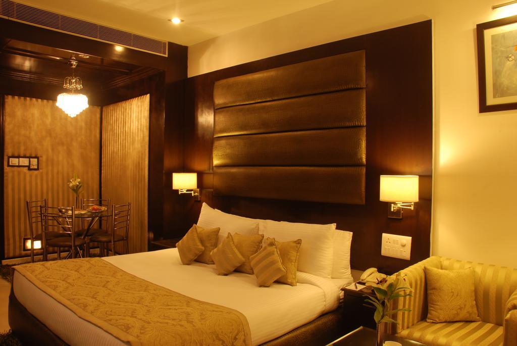Hotel Shanti Palace Mahipalpur Új-Delhi Kültér fotó