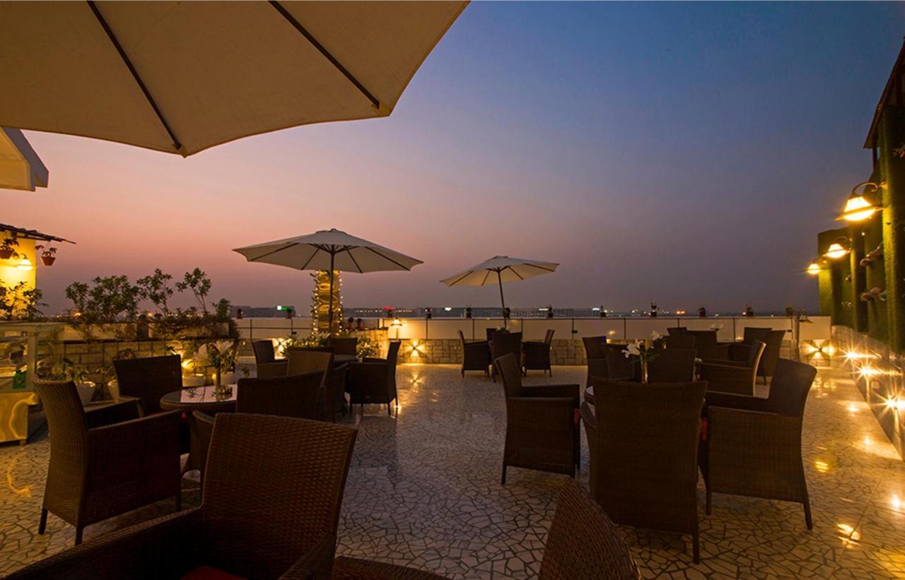 Hotel Shanti Palace Mahipalpur Új-Delhi Kültér fotó